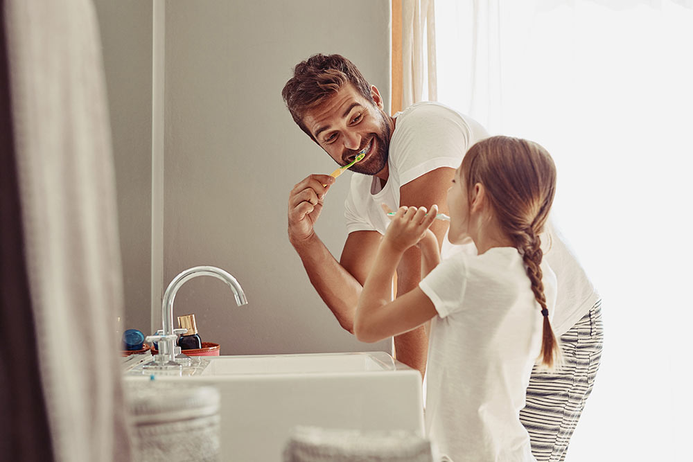 Dad-&-Daughter-brushing-teeth2 Dad-&-Daughter-brushing-teeth2